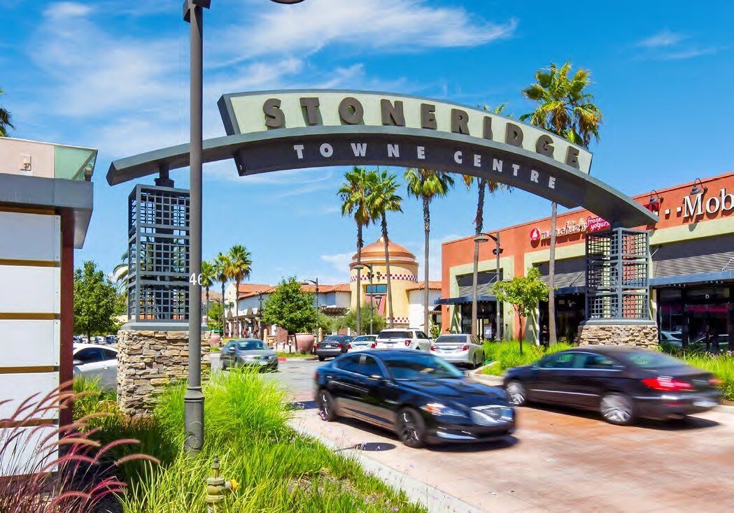 Stoneridge Towne Centre entrance archway in Moreno Valley